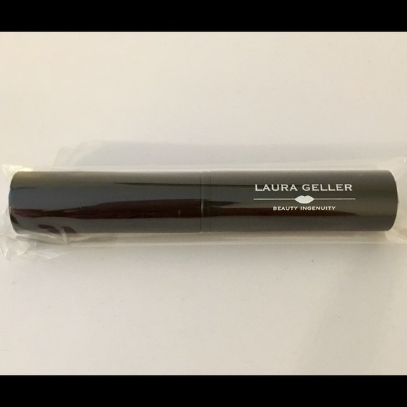 Laura Geller Retractable Makeup Powder Brush - Picture 3 of 3